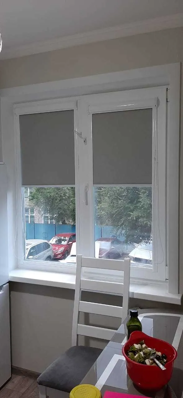 Рулонные шторы Max-Jalousie на объекте в Алматы