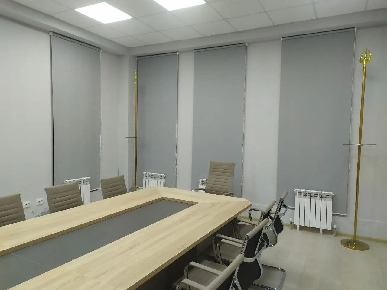 Рулонные шторы Max-Jalousie на объекте в Алматы