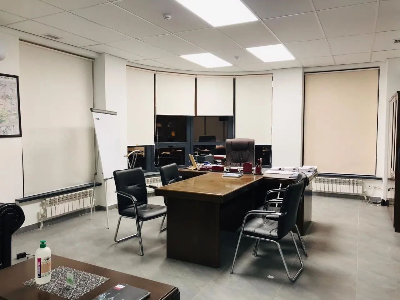 Рулонные шторы Max-Jalousie на объекте в Алматы